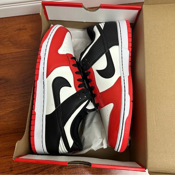 Nike Dunk Low EMB NBA 75th Anniversary Chicago Size 11 - Picture 8 of 9